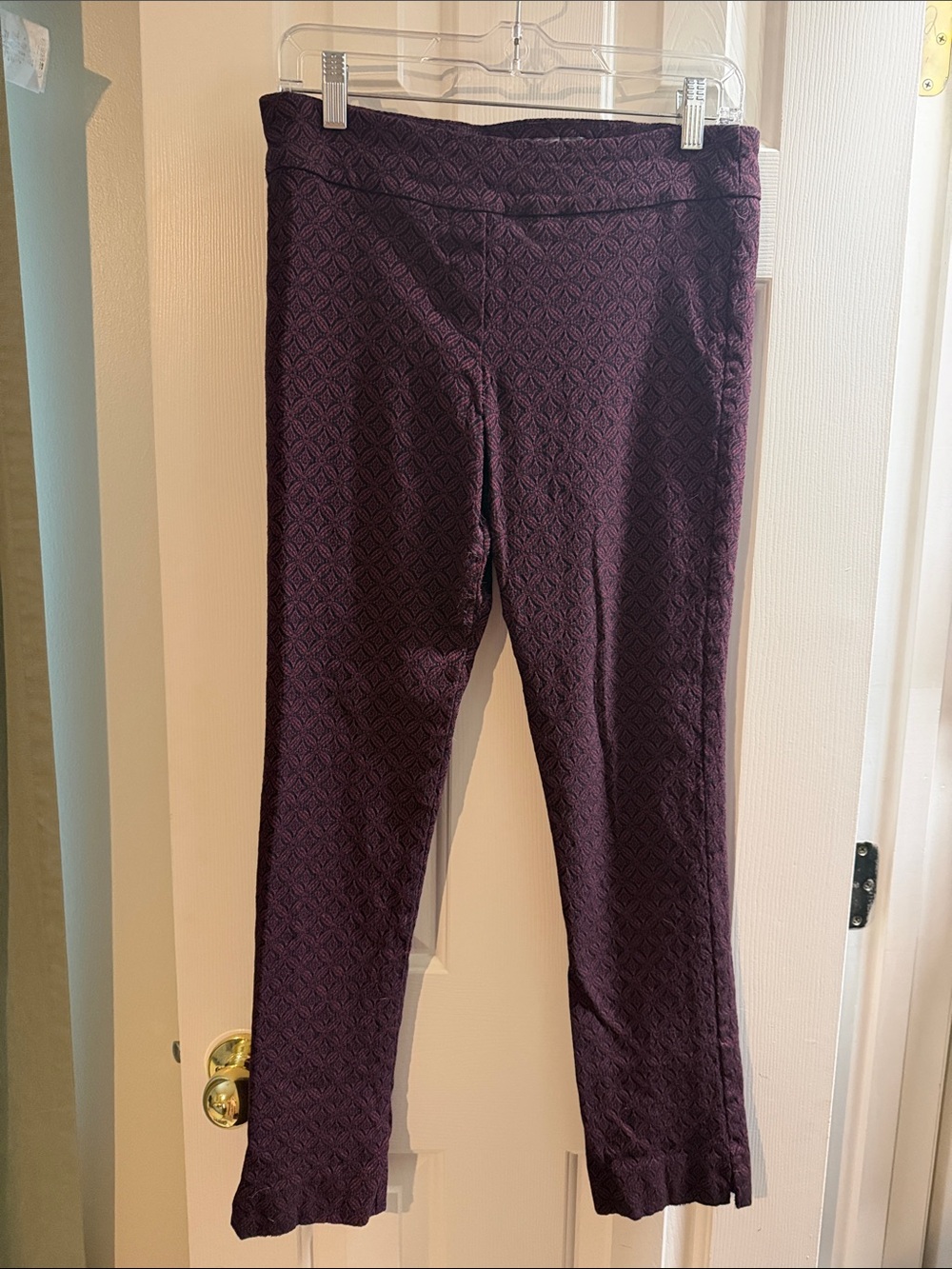 Women's Textured Stretch Leggings - Deep Plum